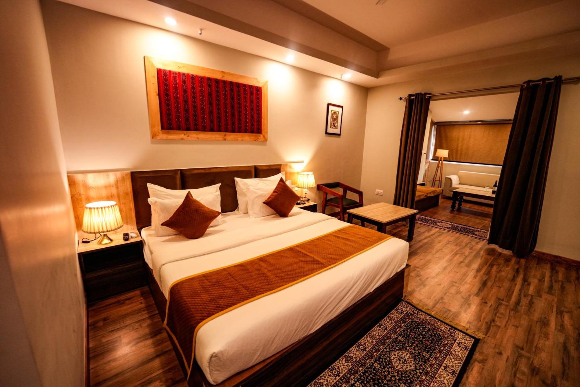 Hotel Square One By D'Polo Dharamshala Exterior photo